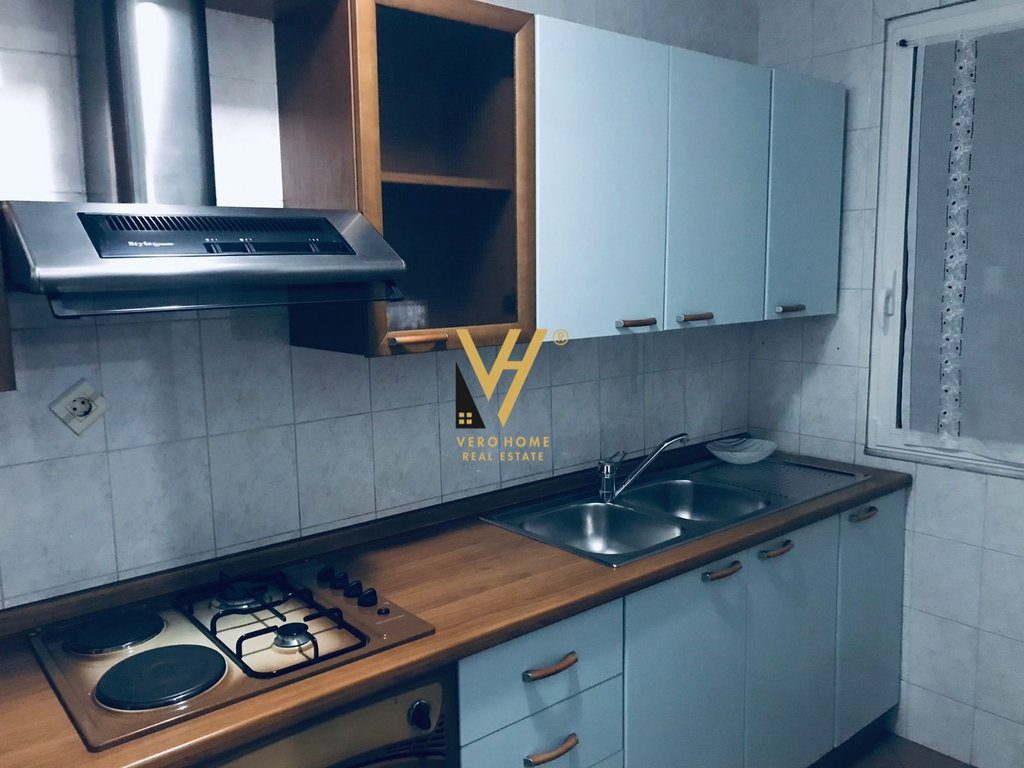 JEPET APARTAMENT 2+1 ME QERA TE RRUGA NDRE MJEDA 50.000 LEKE