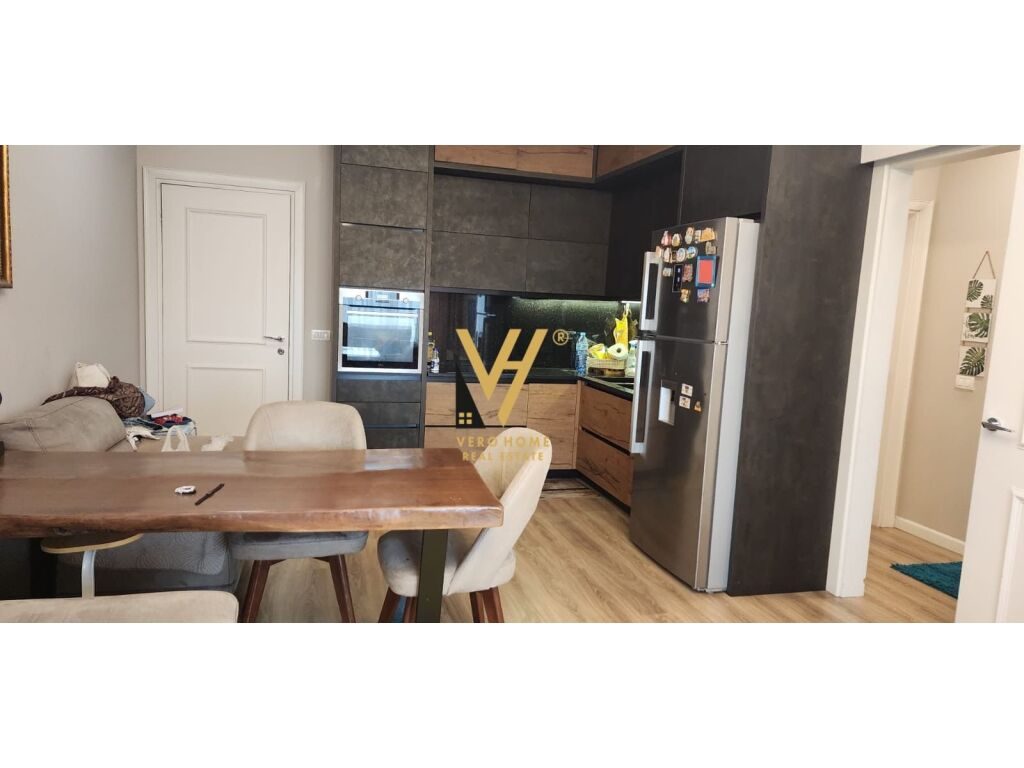 Jepet apartament 2+1+blk+post parkimi me qera te Ish Fusha e Aviacionit 103 m2 2