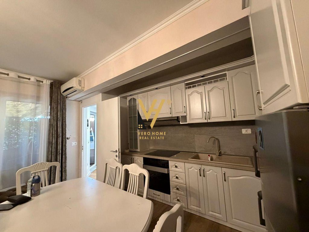 JEPET APARTAMENT 1+1 ME QIRA TE MATERNITETI I RI 50.000 LEKE 3