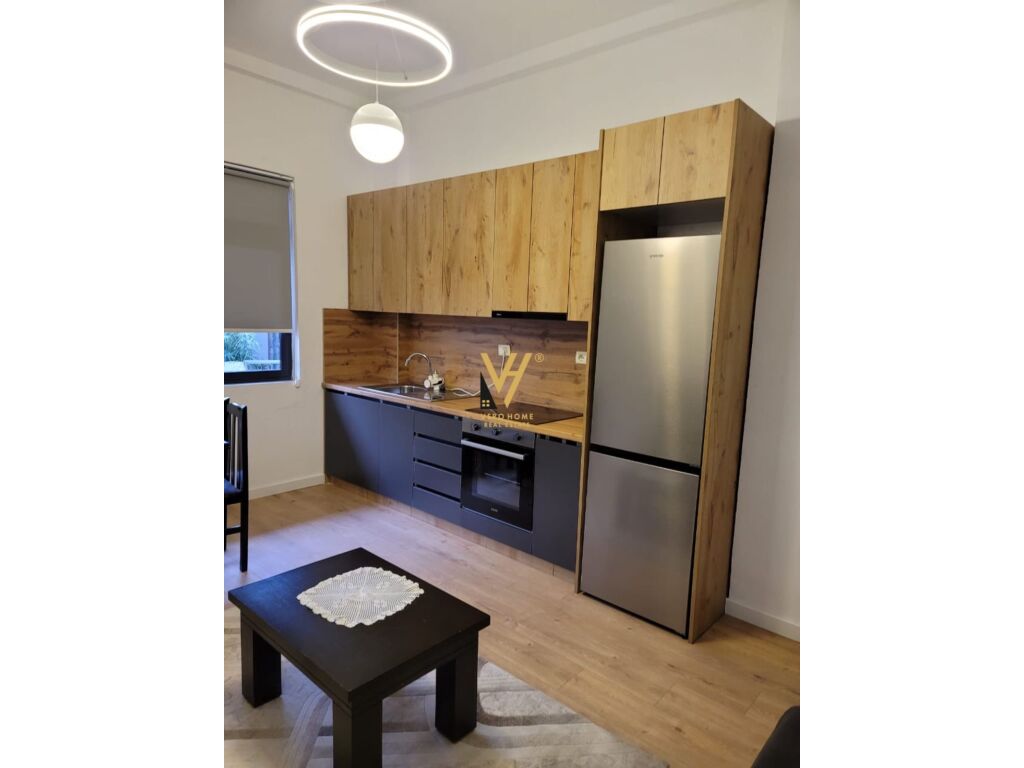 Jepet Apartament 1+1 me qera ne Qender te Tiranes 60 m2 3