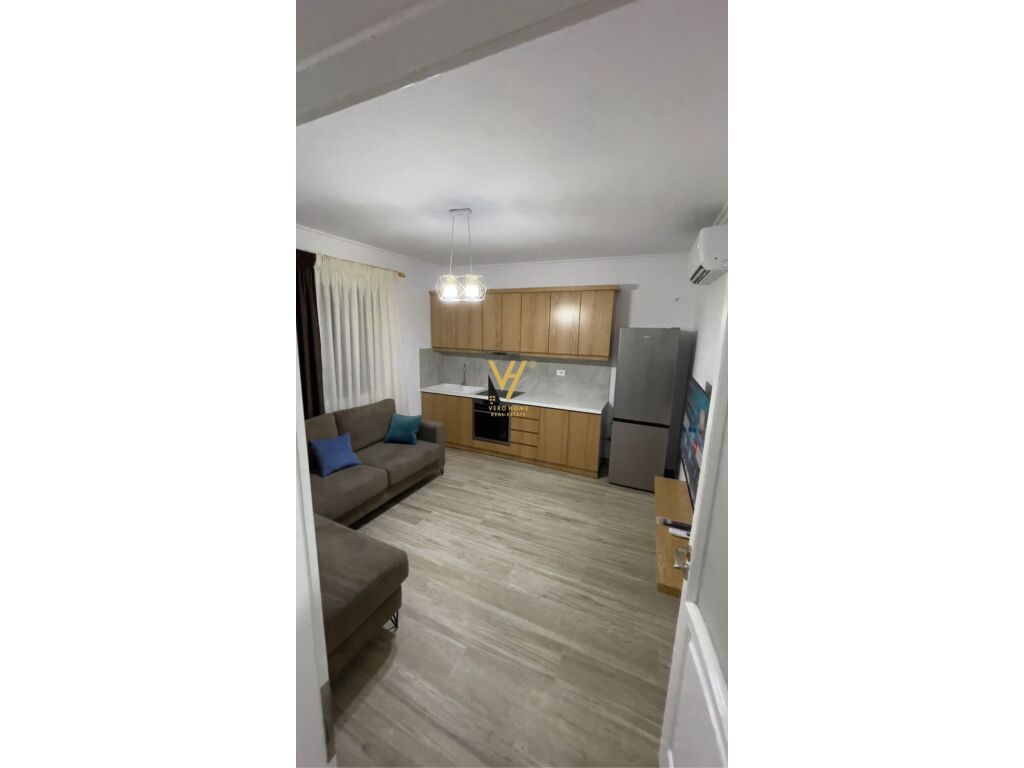 Jepet Apartament 1+1+ballkon me qera te Globi , Rruga e Kavajes 50 m2 2