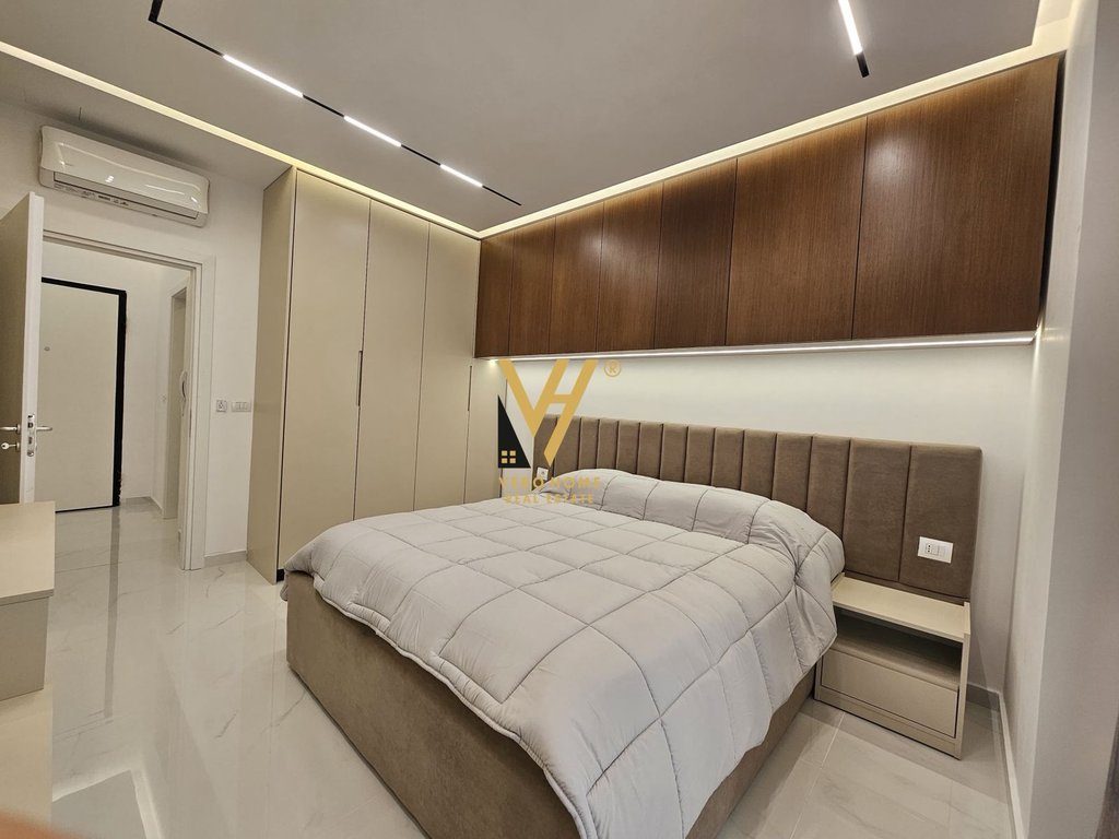 JEPET APARTAMENT 1+1 ME QIRA TEK ZOGU I ZI 800 EURO 4