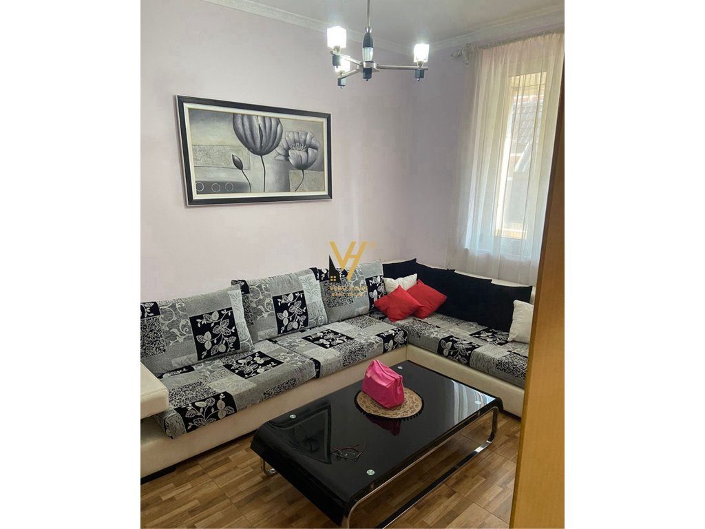 JEPET APARTAMENT 1+1 ME QIRA TE PALLATET AGIMI 60.000 LEKE