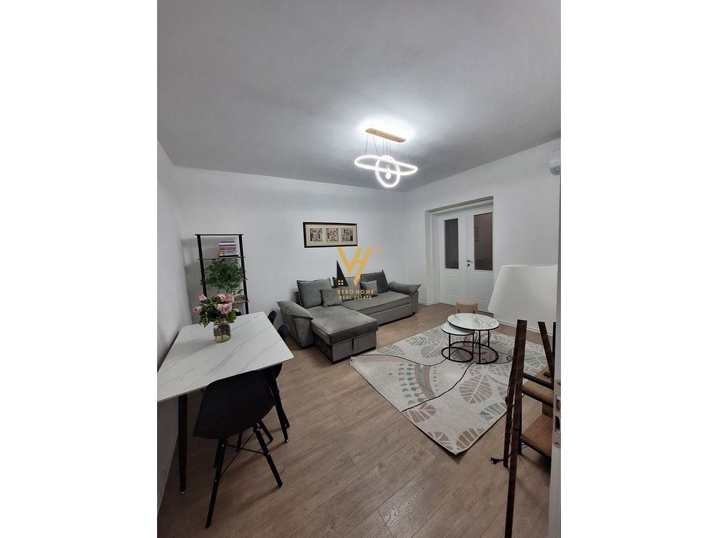 JEPET APARTAMENT 1+1 ME QERA TE RRUGA E BARRIKADAVE 600 EURO