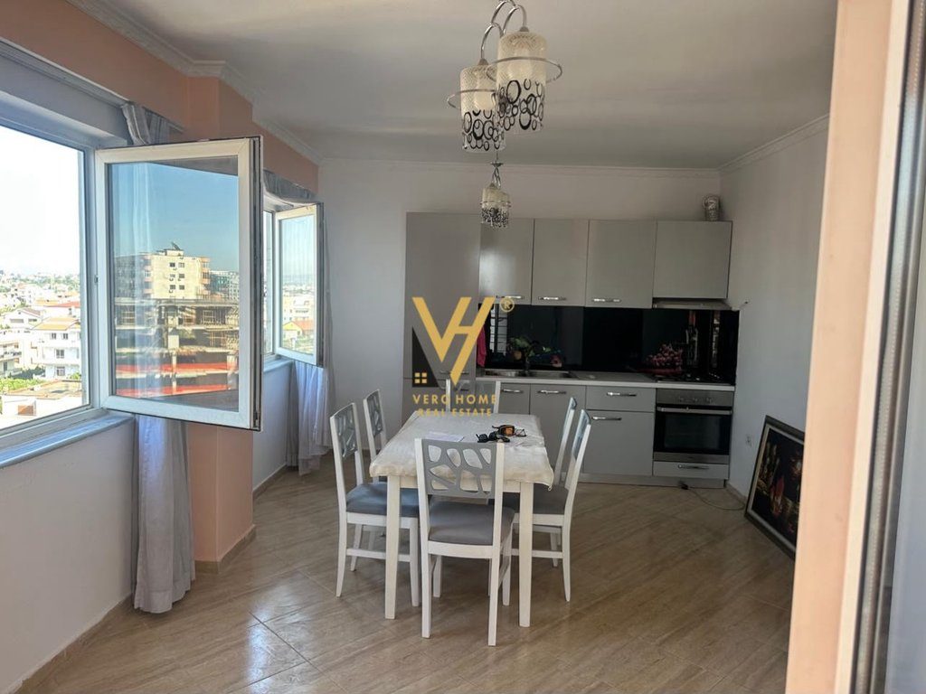 JEPET APARTAMENT 2+1+2+BLK ME QERA TE JORDAN MISJA 60.000 LEKE 2
