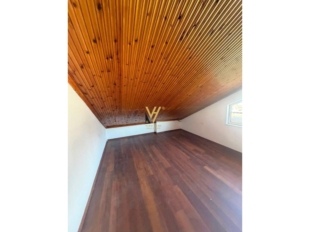 SHITET GODINE 5-KATESHE TE 21 DHJETORI 2.360.000 EURO 2
