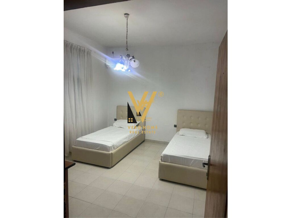 JEPET APARTAMENT 3+1+BLK ME QERA TEK RRUGA SIRI KODRA 700 EURO 4