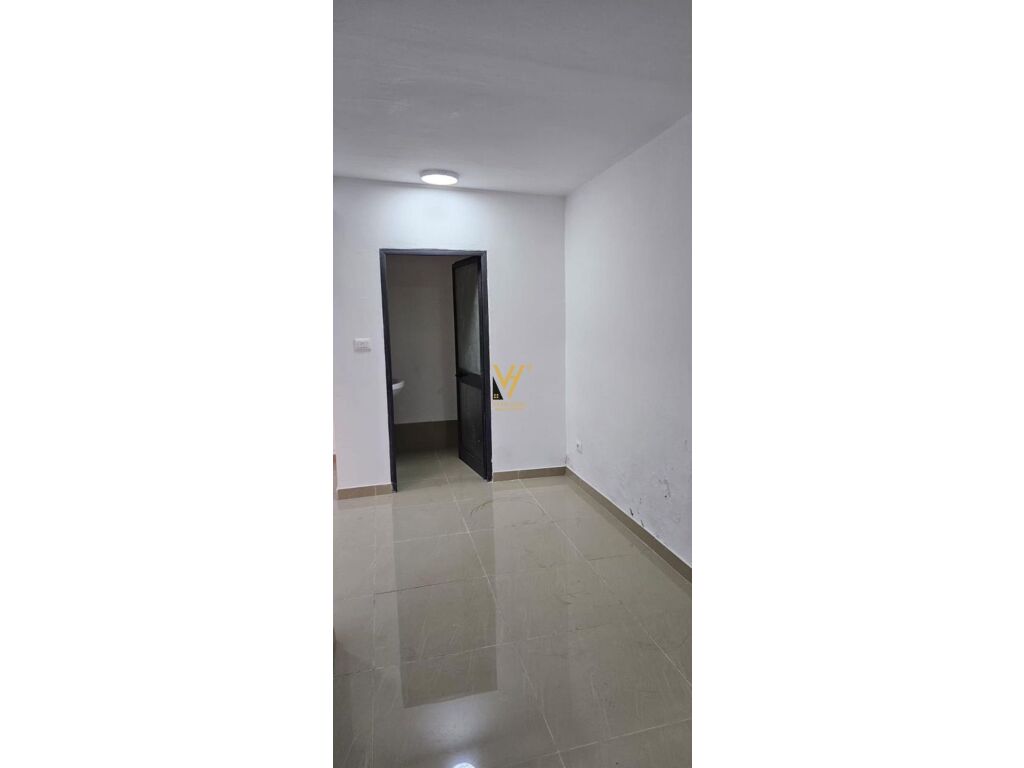 Jepet Dyqan me qera te Qyteti i Studenti 30 m2
