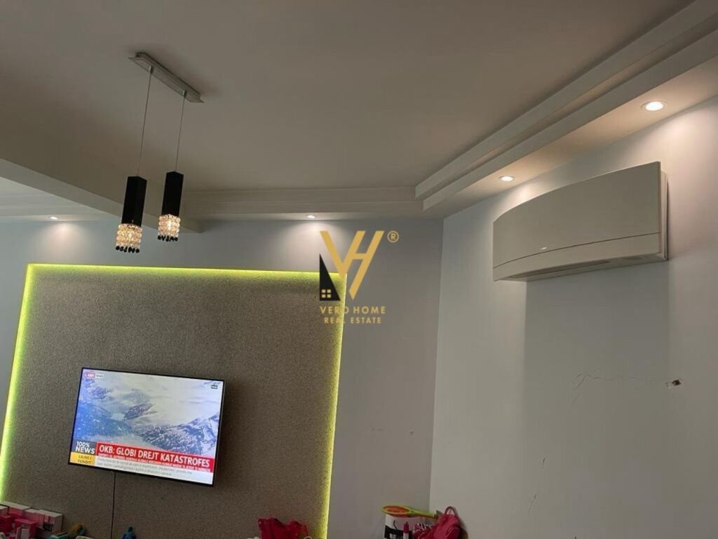 Shitet Apartament 2+1+ballkon te Rruga Myslym Shyri 118 m2 4