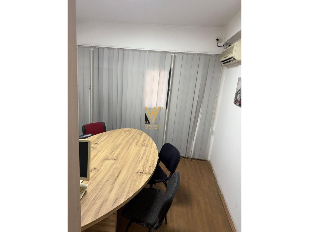 JEPET ZYRE 60 M2 ME QIRA TE RRUGA E ELBASANIT 50.000 LEKE