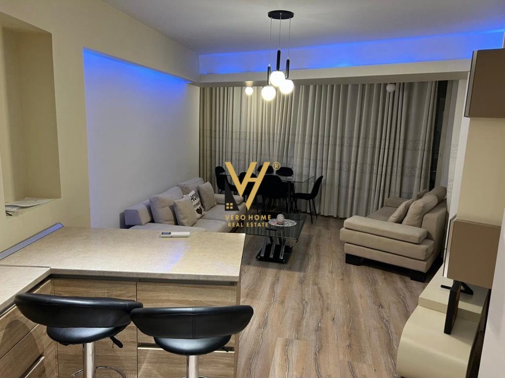JEPET APARTAMENT 2+1+BLK ME QERA TE KOMUNA PARISIT 85.000 LEKE