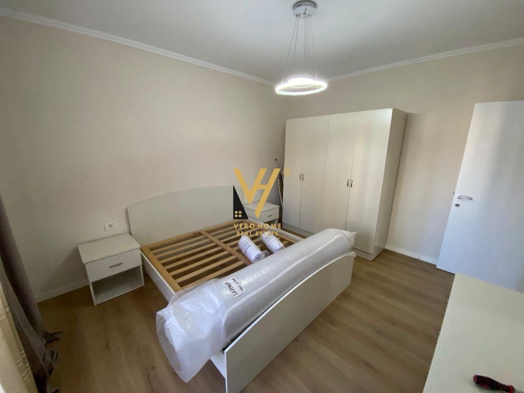 JEPET APARTAMENT 2+1+BLK ME QERA TE MYSLYM SHYRI 65.000 LEKE 3