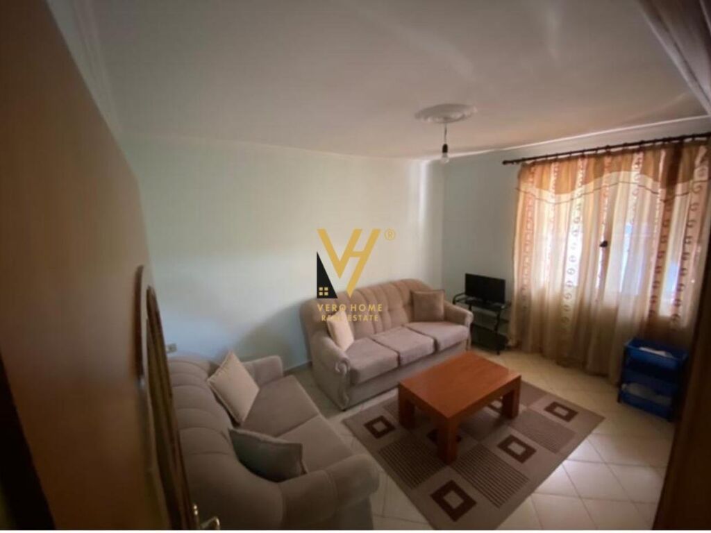 Jepet Apartament 1+1 me qera te Rruga Fortuzi 53 m2