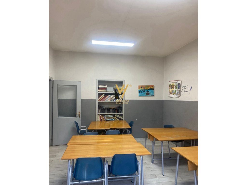 JEPET ZYRE 100 M2 ME QIRA TE RR.SAMI FRASHERI, BLLOK 780 EURO 2