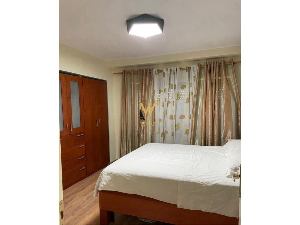JEPET APARTAMENT 1+1+BLK ME QIRA NE QENDER 620 EURO 4