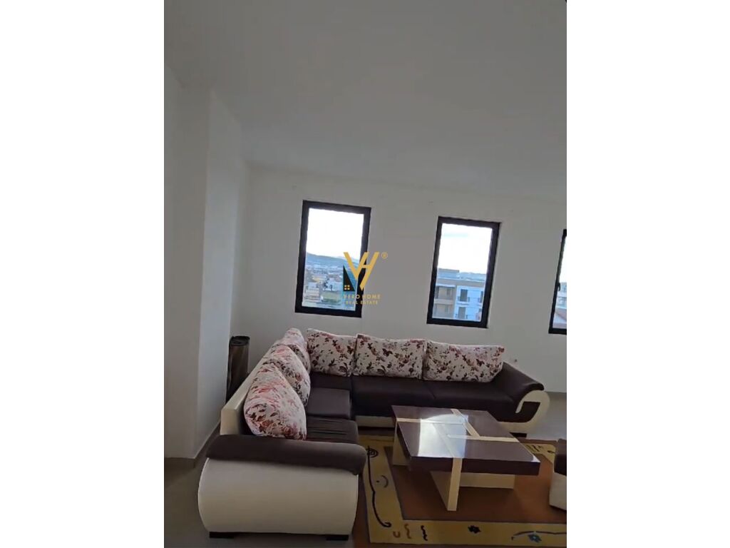Shitet Apartament 1+1+Blk ne Kamez,89 m2
