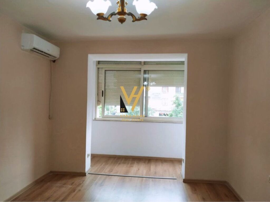 Jepet Apartament 1+1+ballkon me qera te 21 Dhjetori 50 m2