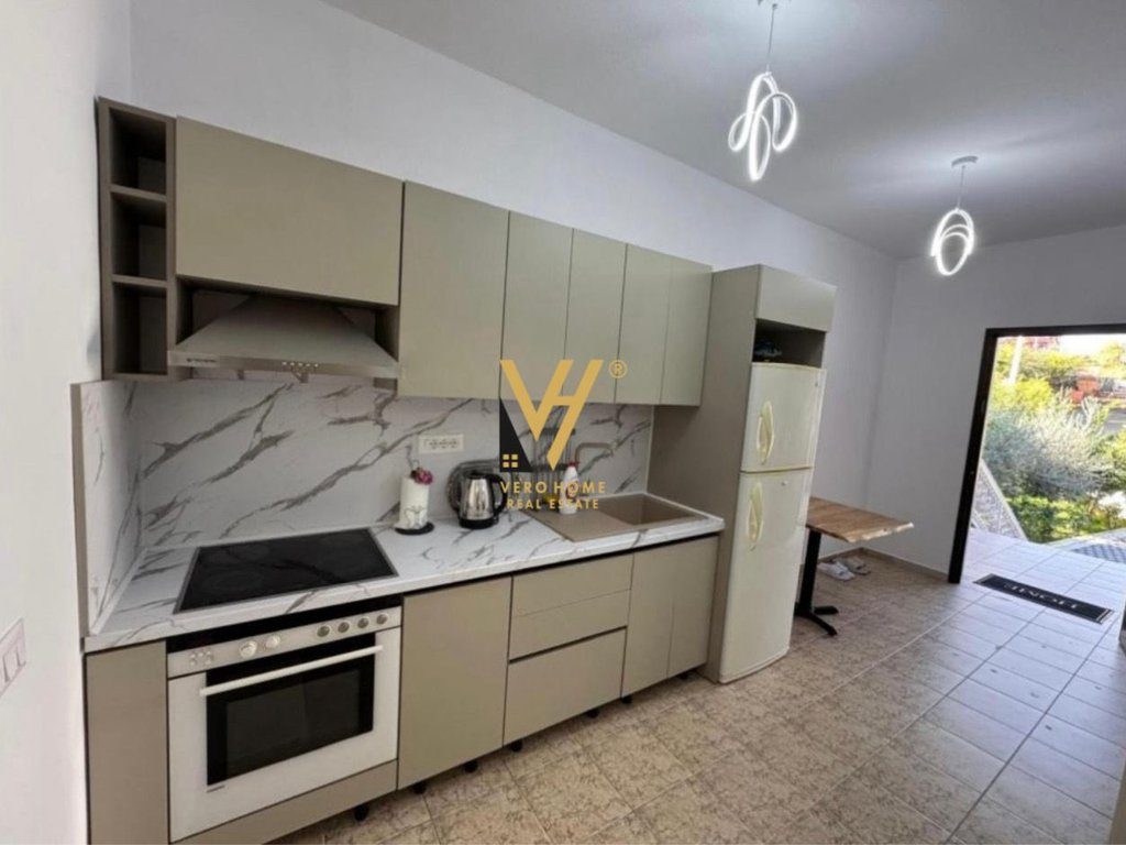 JEPET APARTAMENT 2+1 ME QIRA NE SHKOZE 500 EURO 3