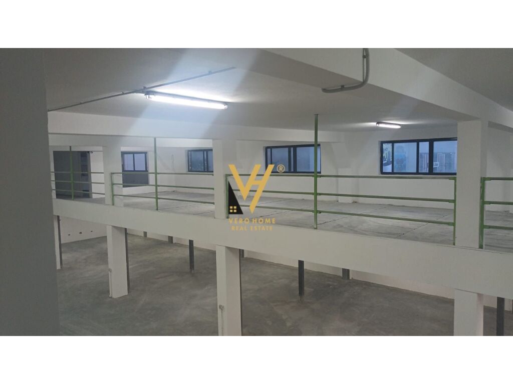 Jepet Magazine me qera ne Aksin Tirane-Durres 1500 m2