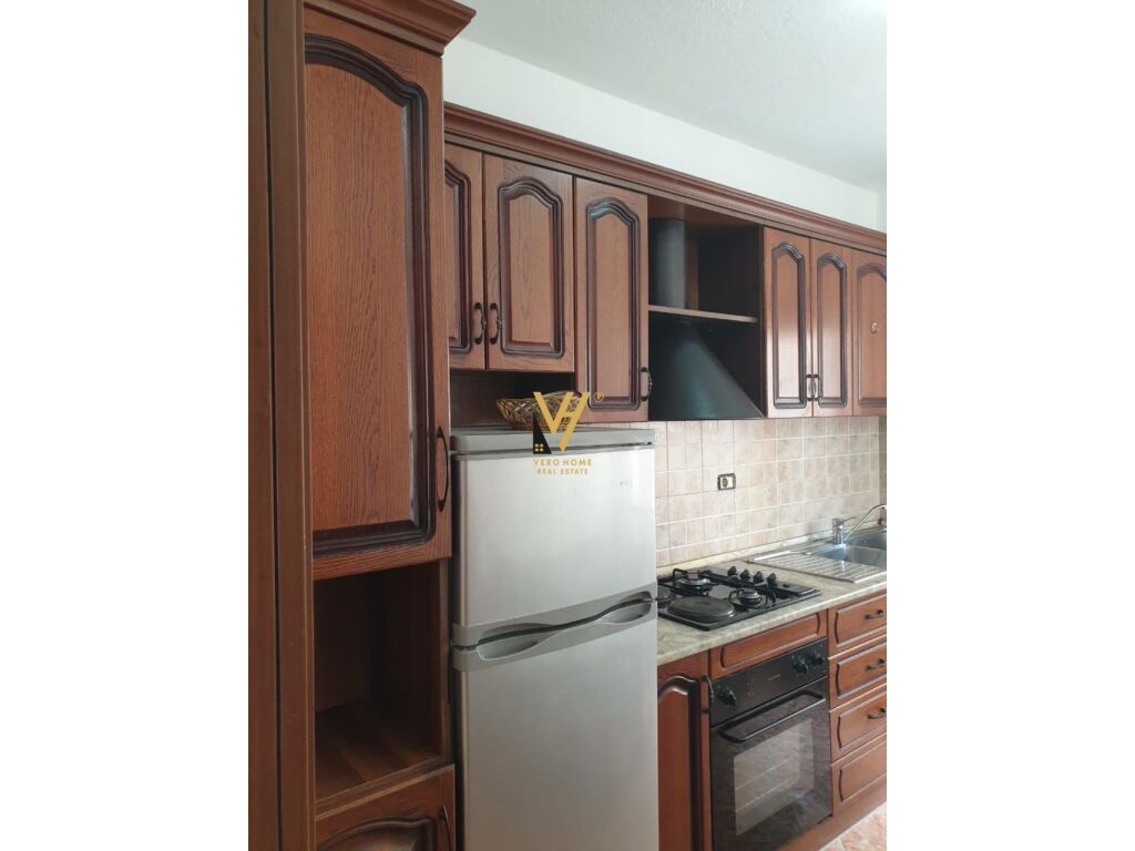 Shitet Apartament 2+1+2 te Pallati me Shigjeta 110 m2 4