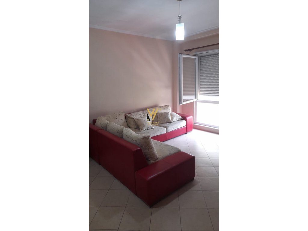 JEPET APARTAMENT 1+1+BLK ME QERA TEK ISH TREGU ELEKTRIK 55.000 LEKE