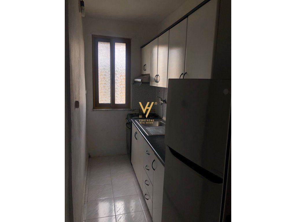 JEPET APARTAMENT 2+1+BLK ME QERA TE 21 DHJETORI 55.000 LEKE 2