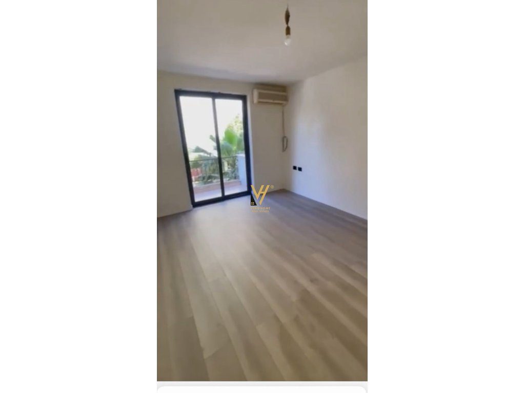 JEPET ZYRE 70 M2 ME QERA TE TIRANA E RE 65.000 LEKE 3