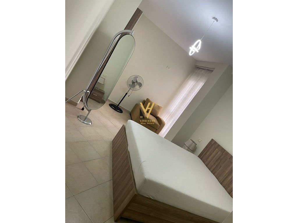 JEPET APARTAMENT 2+1+2BLK ME QERA TE TREGU ELEKTRIK 70.000 LEKE 3