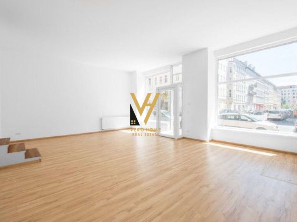 JEPET DYQAN 80 M2 ME QERA TE RRUGA E DIBRES 1.600 EURO