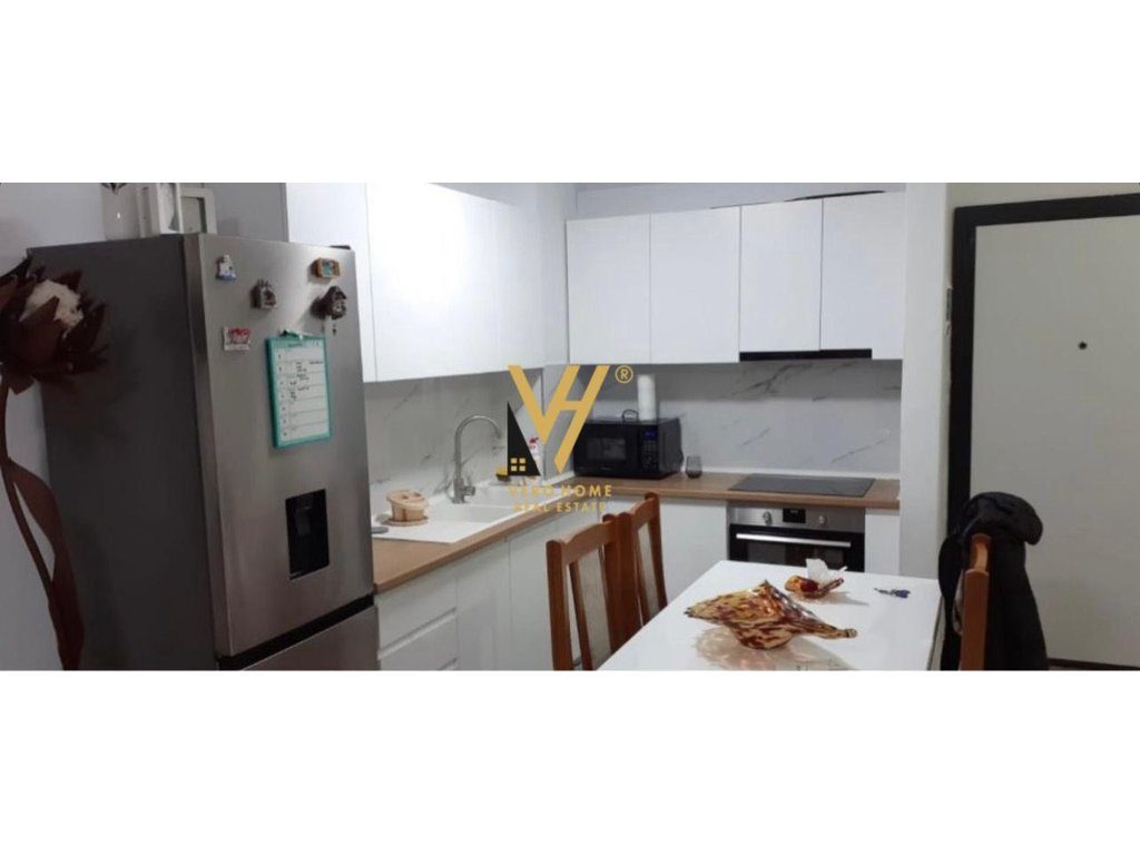 JEPET APARTAMENT 1+1 ME QIRA NE YZBERISHT 60.000 LEKE 2