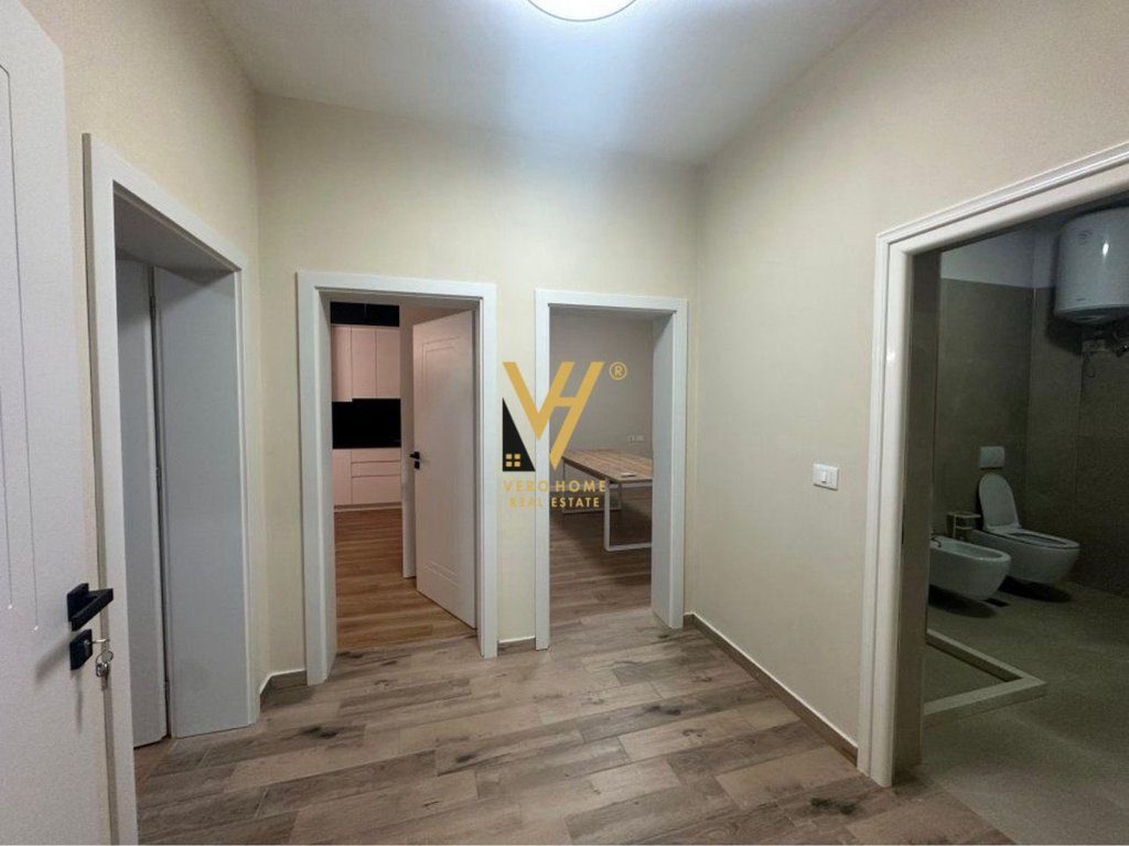 JEPET APARTAMENT 2+1+BLK ME QIRA NE SAUK 500 EURO 4