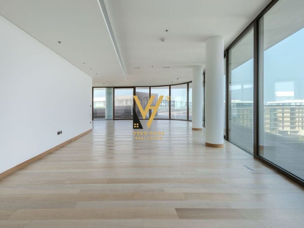 SHITET AMBIENT BIZNESI 200 M2 TEK RRUGA E DIBRES, MEDRESEJA 450.000 EURO