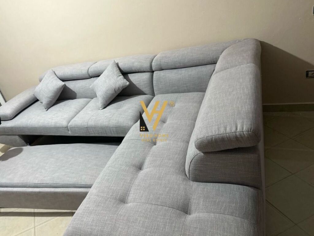 Jepet Apartament 2+1+ballkon me qera te Unaza e Re, Bar Artisti 110 m2 1