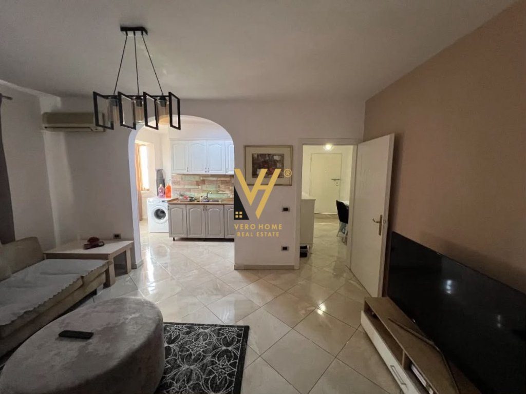 SHITET APARTAMENT 1+1+BLK NE LAPRAKE 9.500.000 LEKE 2