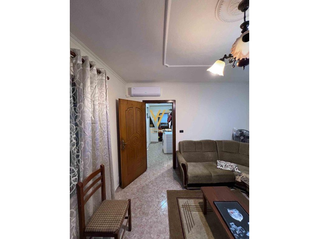 JEPET SHTEPI PRIVATE 2+1 ME QIRA TE JORDAN MISJA 400 EURO 2