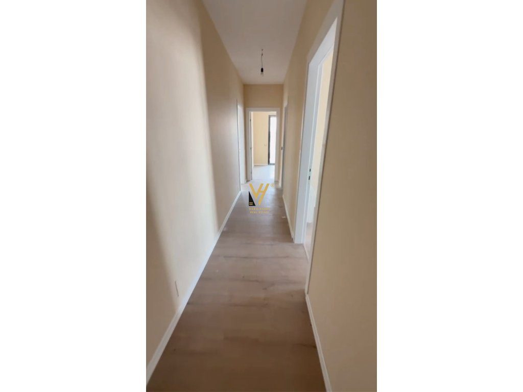 JEPET ZYRE 125 M2 ME QIRA TEK FARMACIA 10 - 840 EURO 3