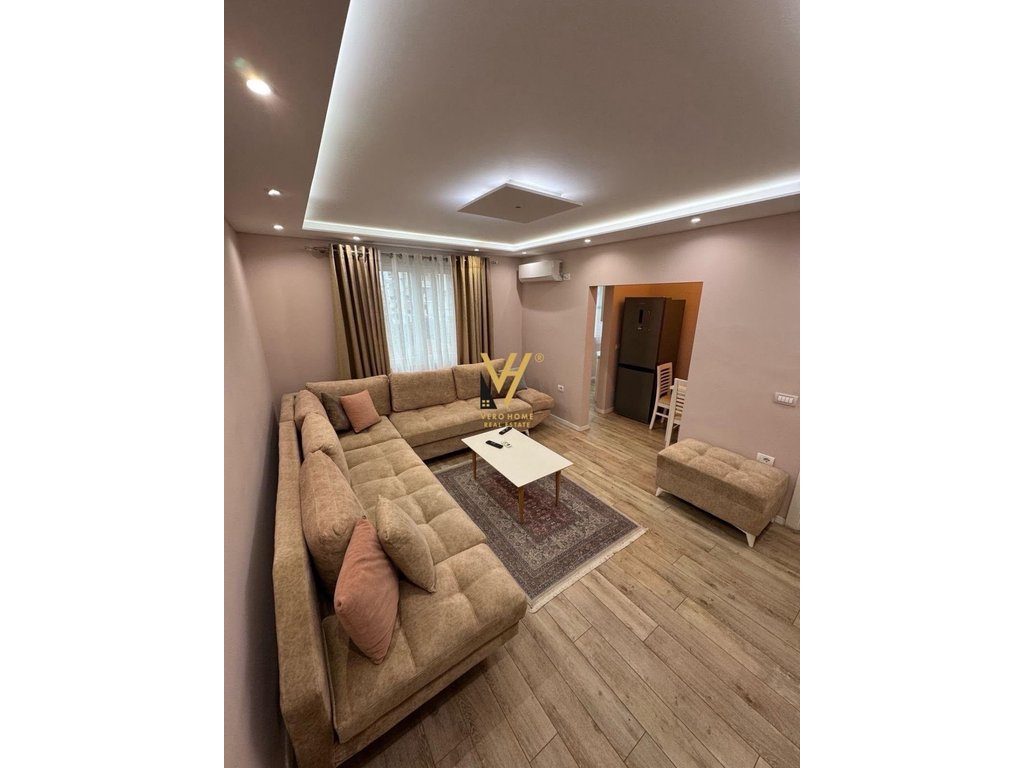 JEPET APARTAMENT 1+1 ME QIRA TE 21 DHJETORI 60.000 LEKE