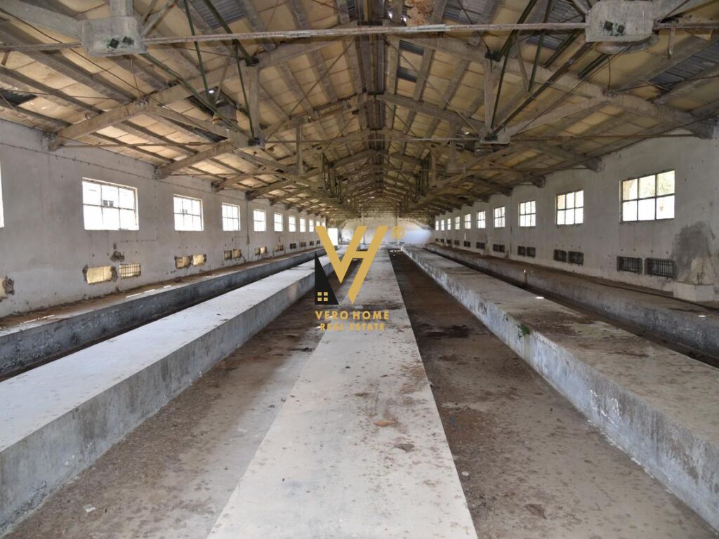 SHITET TOKE TRUALL 51.242 M2 NE ELBASAN 2.050.000 EURO