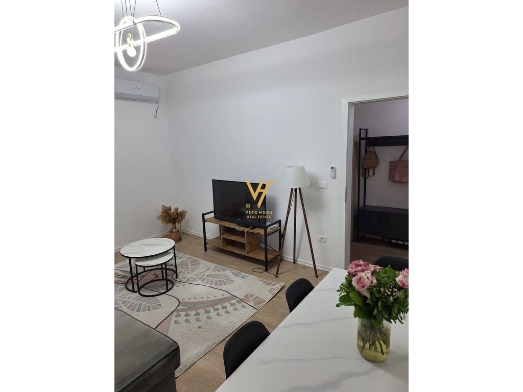 JEPET APARTAMENT 1+1 ME QERA TE RRUGA E BARRIKADAVE 600 EURO 3