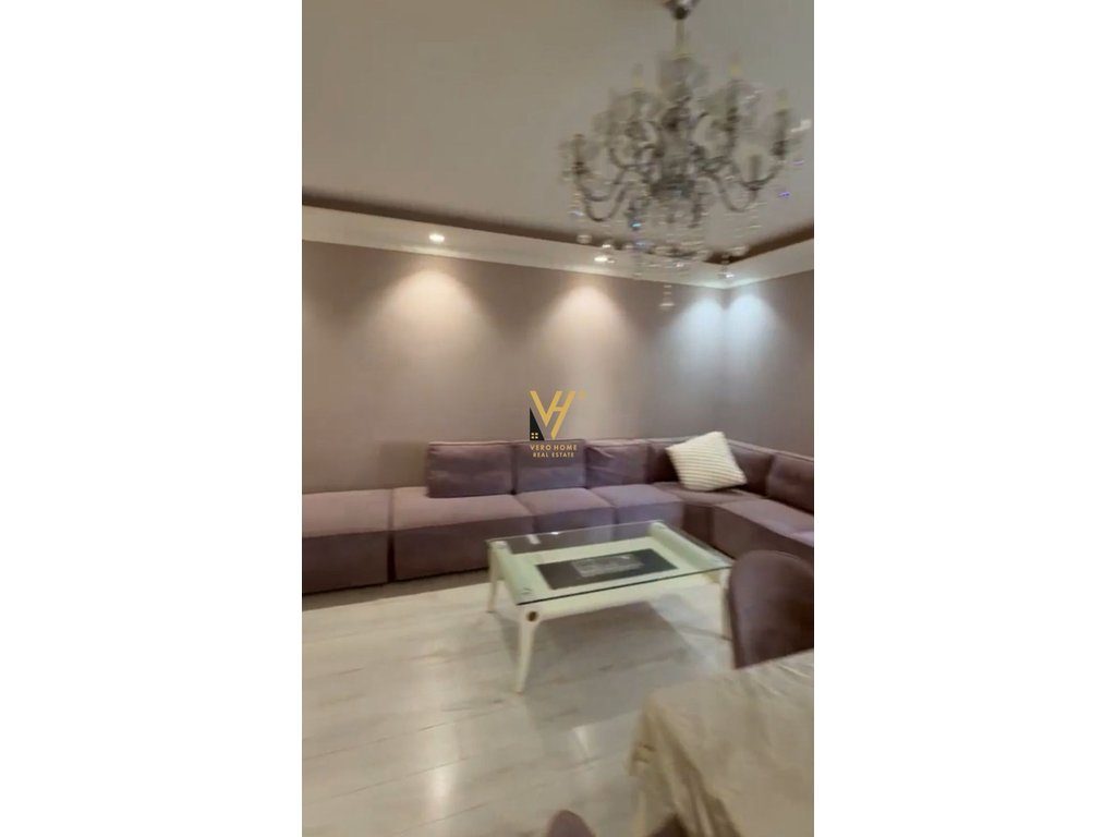 SHITET APARTAMENT 3+1+2+BLK TE KOMUNA E PARISIT 360.000 EURO