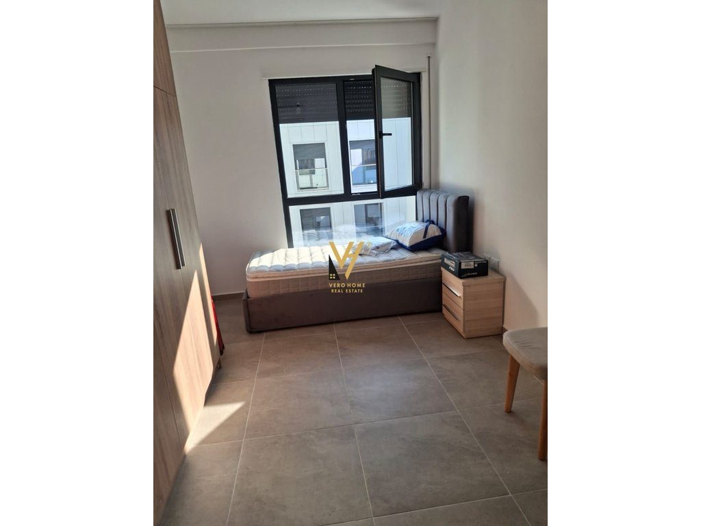 JEPET APARTAMENT 2+1+BLK ME QERA TE PORCELANI 650 EURO 3