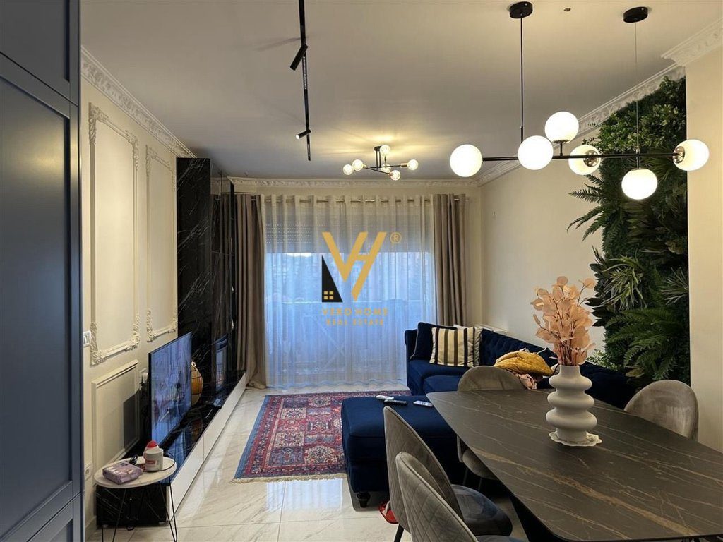 SHITET APARTAMENT 1+1+BLK TE KOMUNA E PARISIT