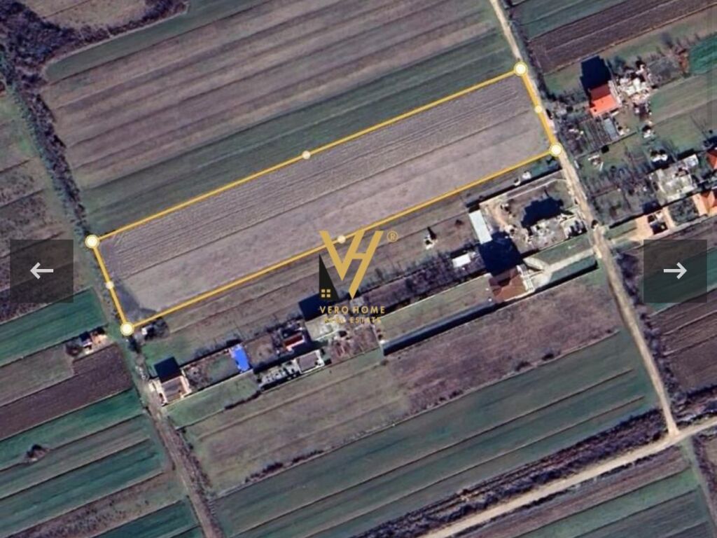 Shitet Toke ne Fllake te Durresit 11.800 m2