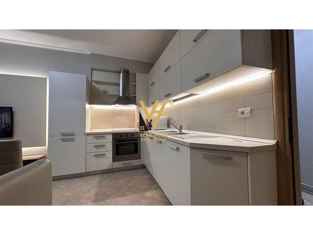 JEPET APARTAMENT 2+1+BLK ME QERA PRANE PEDIATRISE 750 EURO 2