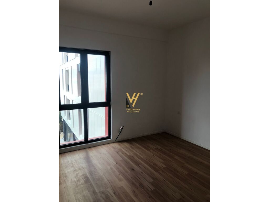 Jepet Zyre me qera te Kompleksi Arlis, Rruga e Dibres 130 m2 3