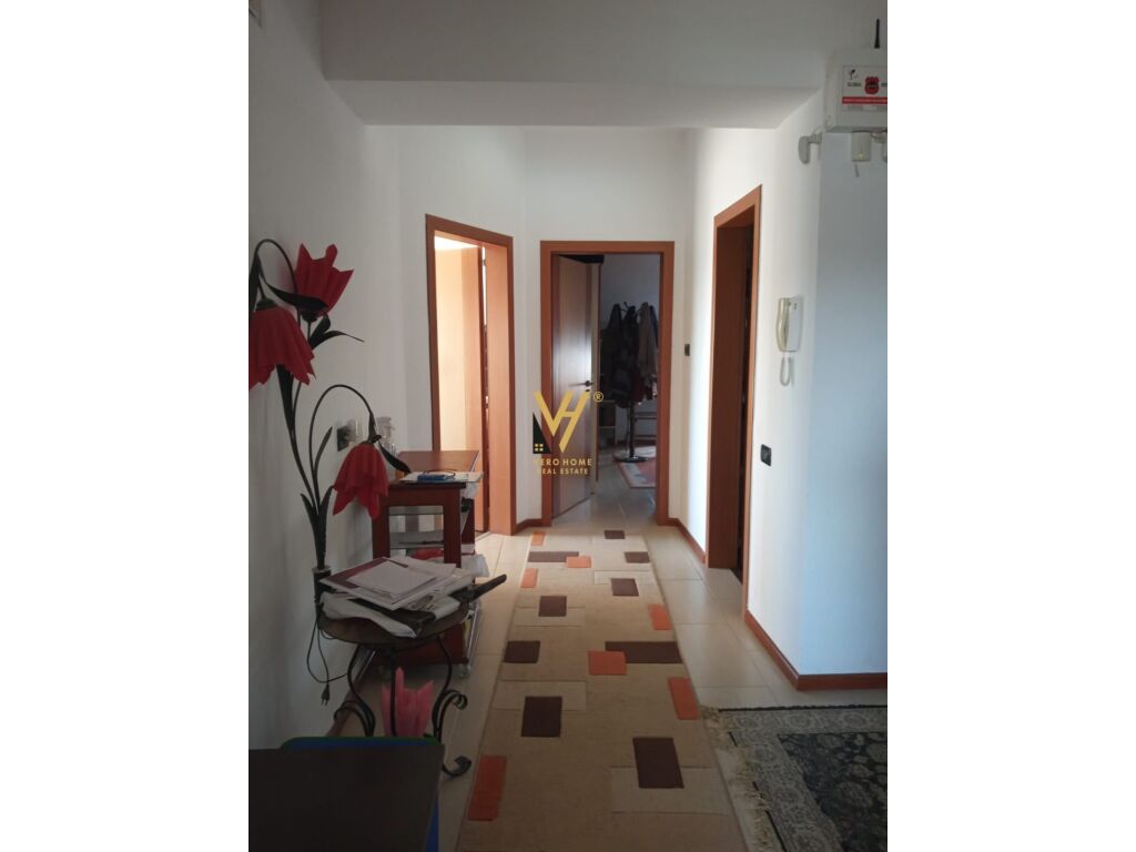 Shitet Apartament 2+1+2+ballkon te Uzina e Traktoreve 94 m2 3