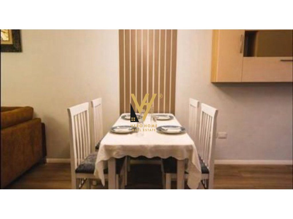 JEPET APARTAMENT 2+1+BLK ME QERA NE BLLOK 1.200 EURO 3