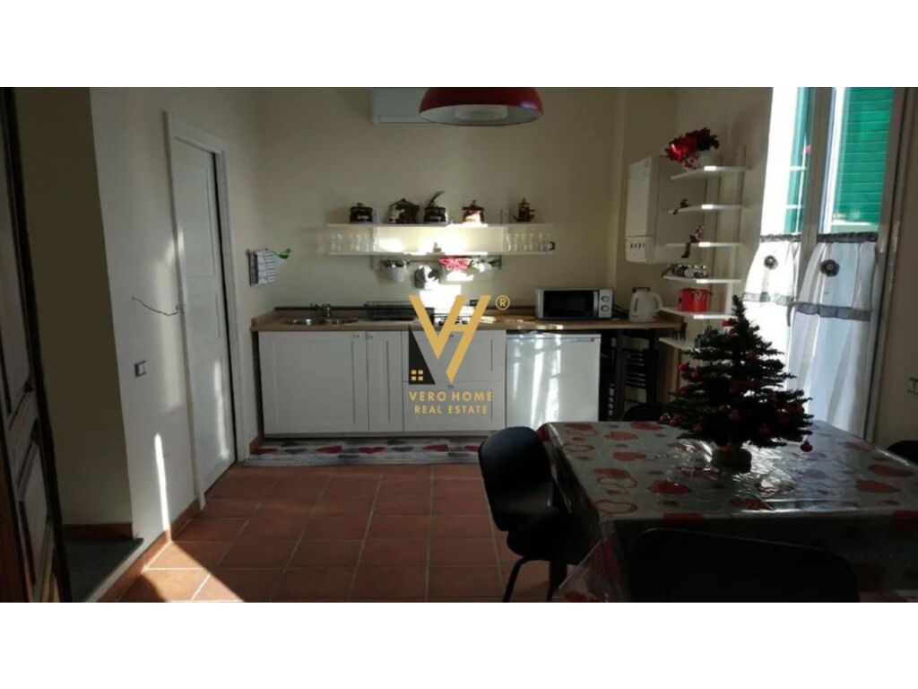 Shitet Garsoniere ne Linze , Fresk 50 m2