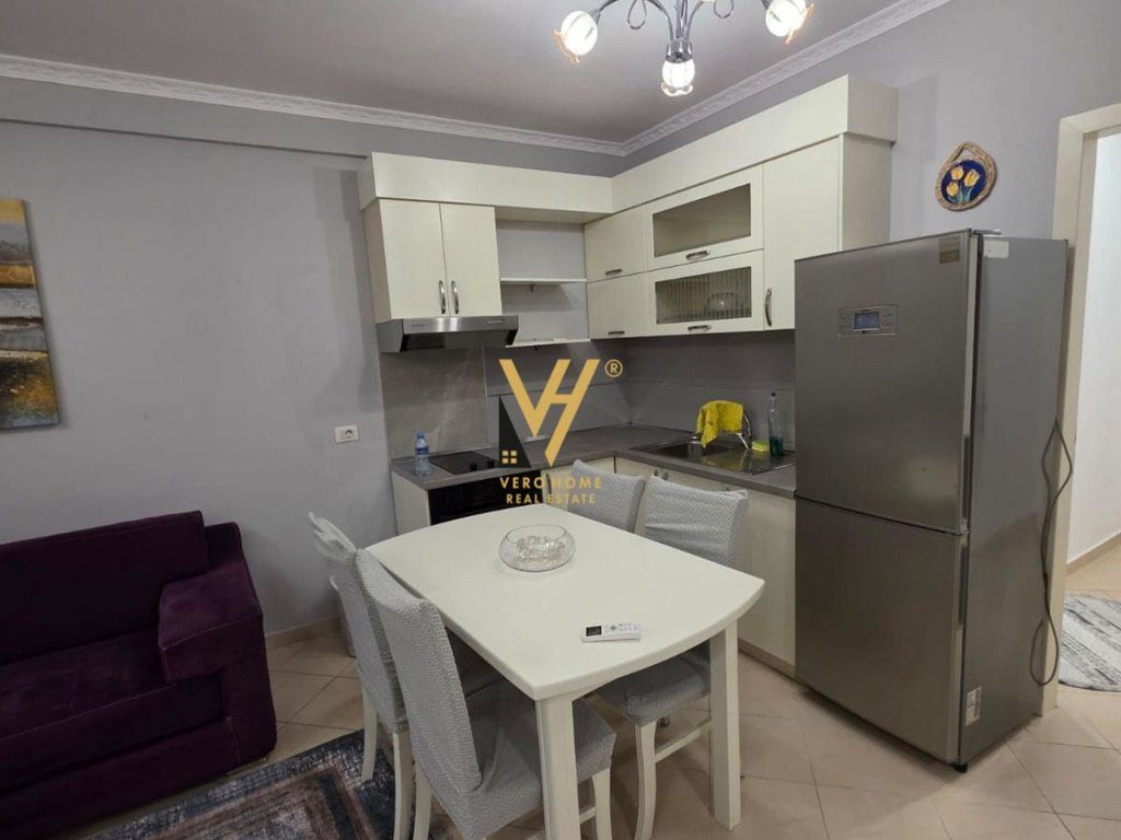 JEPET APARTAMENT 2+1+BLK ME QERA NE YZBERISHT 50.000 LEKE 3