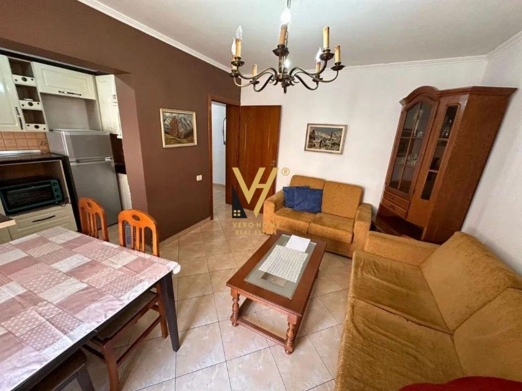 JEPET APARTAMENT 2+1+BLK ME QIRA TE MATERNITETI I RI 50.000 LEKE 2